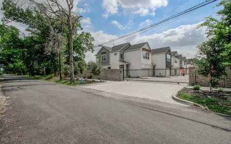 970 Highland Sound Lane Houston TX 77091