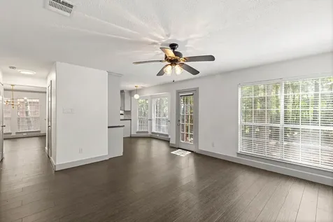 39 W Tallowberry Drive The Woodlands TX 77381