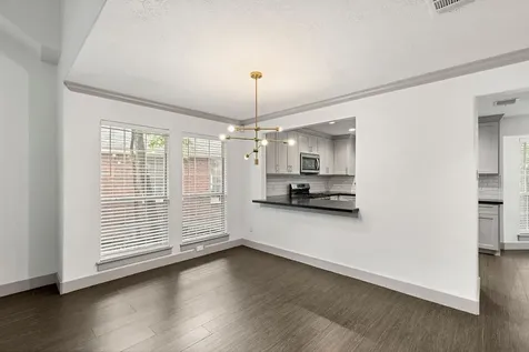 39 W Tallowberry Drive The Woodlands TX 77381