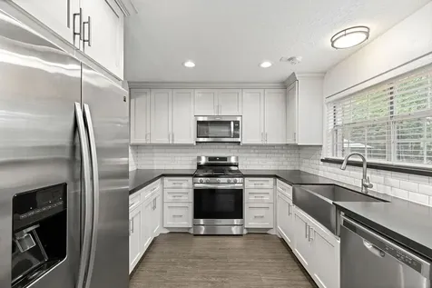 39 W Tallowberry Drive The Woodlands TX 77381