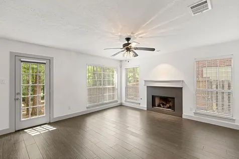39 W Tallowberry Drive The Woodlands TX 77381