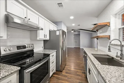 7314 Robin Street Texas City TX 77591
