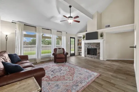 2915 Bentley Court Pearland TX 77584