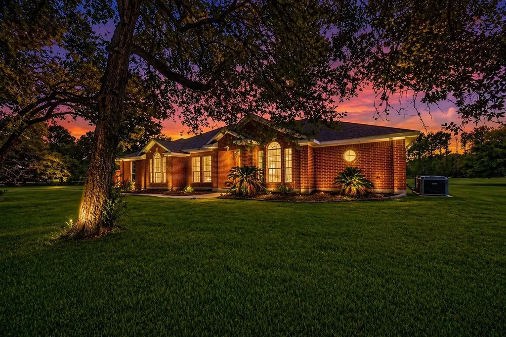 13334 W Brazos Bend Drive Needville TX 77461