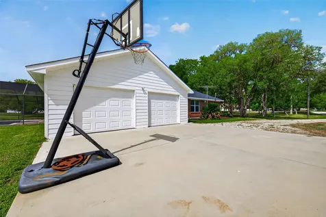 13334 W Brazos Bend Drive Needville TX 77461