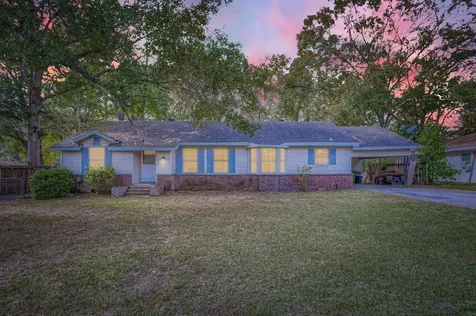 512 Park Lane Cleveland TX 77327