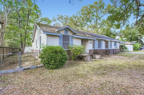512 Park Lane Cleveland TX 77327