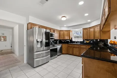 654 N Flamingo Drive Seabrook TX 77586