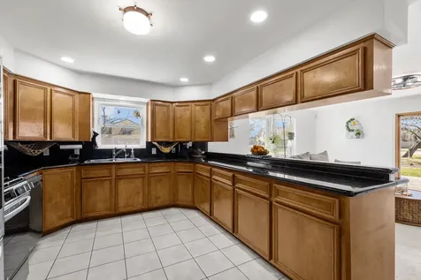 654 N Flamingo Drive Seabrook TX 77586