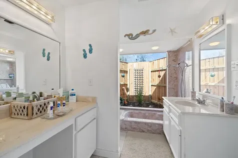 654 N Flamingo Drive Seabrook TX 77586