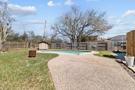 654 N Flamingo Drive Seabrook TX 77586