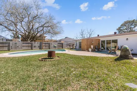 654 N Flamingo Drive Seabrook TX 77586