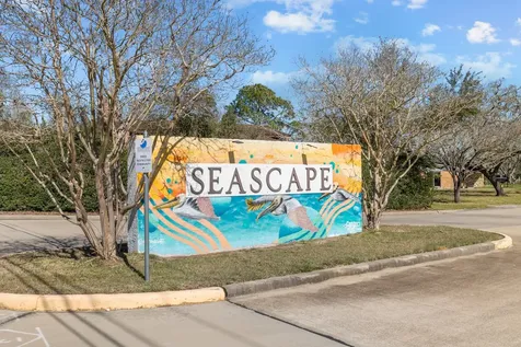 654 N Flamingo Drive Seabrook TX 77586