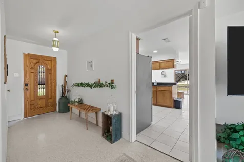 654 N Flamingo Drive Seabrook TX 77586