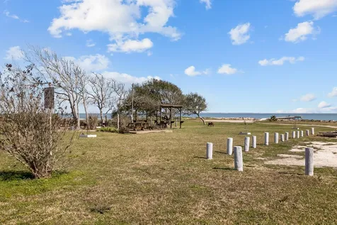 654 N Flamingo Drive Seabrook TX 77586