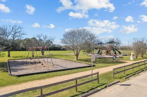 654 N Flamingo Drive Seabrook TX 77586
