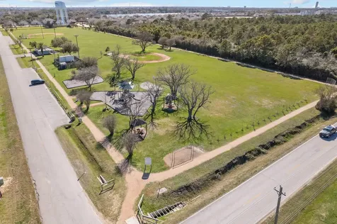 654 N Flamingo Drive Seabrook TX 77586