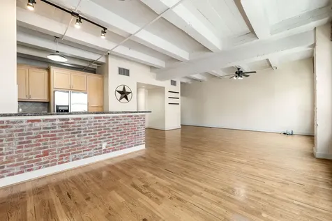 1120 Texas Street 7d Houston TX 77002
