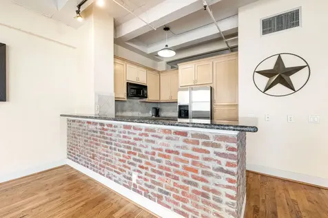 1120 Texas Street 7d Houston TX 77002