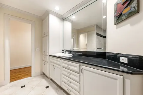 1120 Texas Street 7d Houston TX 77002