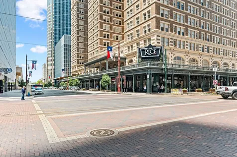 1120 Texas Street 7d Houston TX 77002