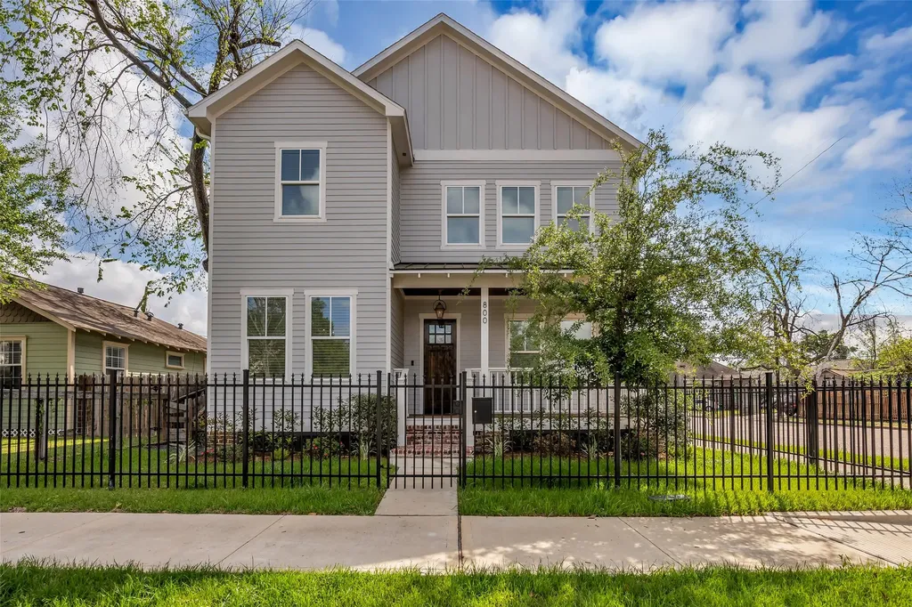 800 Walton Street Houston TX 77009