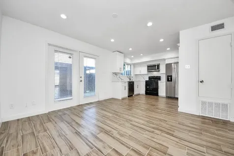 10358 Hammerly Boulevard 18 Houston TX 77043