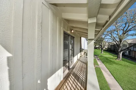 10358 Hammerly Boulevard 18 Houston TX 77043