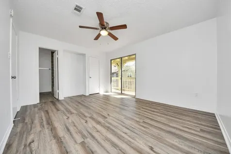 10358 Hammerly Boulevard 18 Houston TX 77043