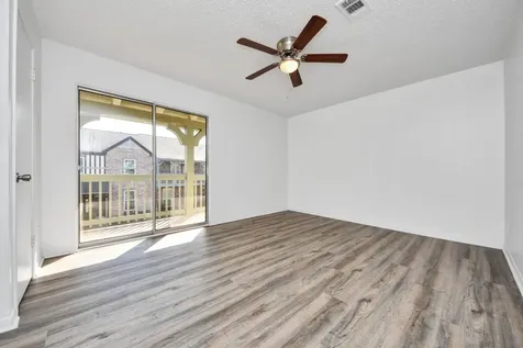 10358 Hammerly Boulevard 18 Houston TX 77043