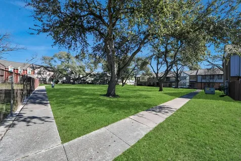 10358 Hammerly Boulevard 18 Houston TX 77043