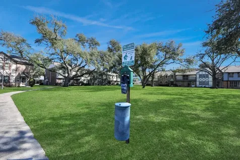 10358 Hammerly Boulevard 18 Houston TX 77043