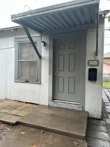 708 J Rear Galveston TX 77550
