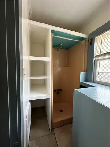 708 J Rear Galveston TX 77550