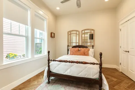2308 Bernardo De Galvez Galveston TX 77550