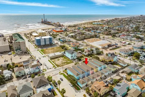 2308 Bernardo De Galvez Galveston TX 77550