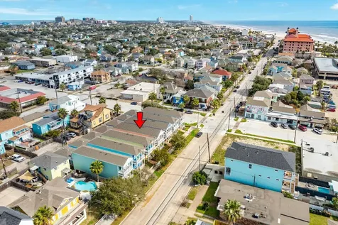 2308 Bernardo De Galvez Galveston TX 77550