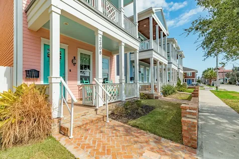 2308 Bernardo De Galvez Galveston TX 77550