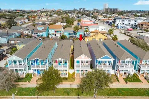 2308 Bernardo De Galvez Galveston TX 77550