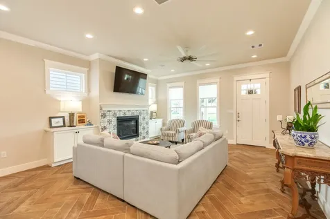 2308 Bernardo De Galvez Galveston TX 77550