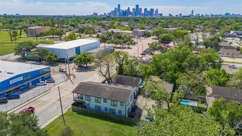 1603 Airline Drive Houston TX 77009