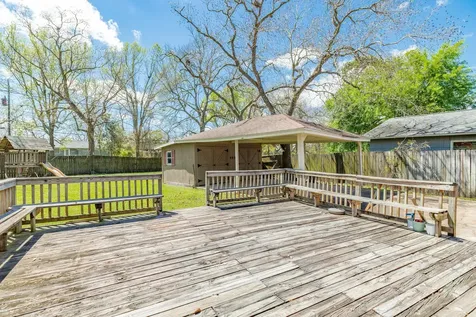 120 Palm Lane Lake Jackson TX 77566