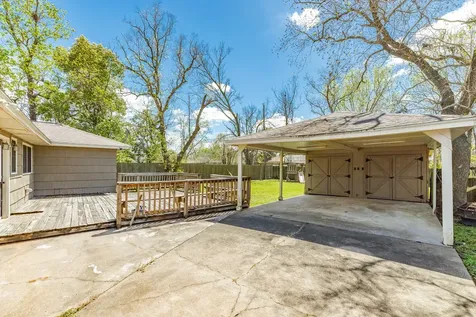 120 Palm Lane Lake Jackson TX 77566