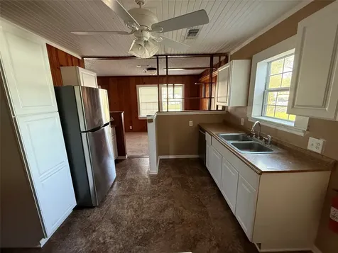 904 11th Street Texas City TX 77590