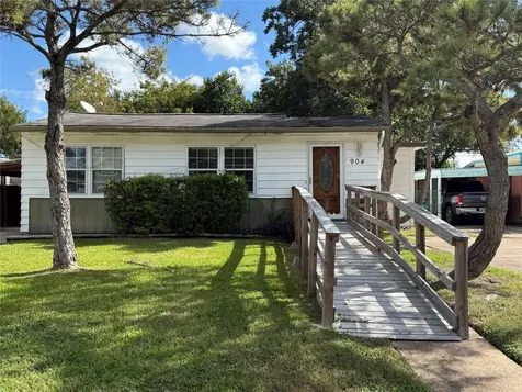 904 11th Street Texas City TX 77590