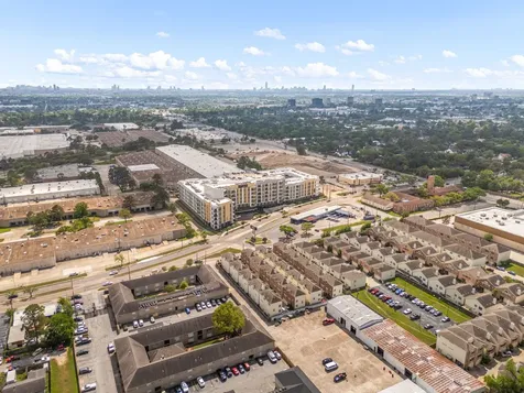 548 Westcross Street Houston TX 77018