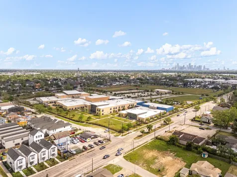 548 Westcross Street Houston TX 77018