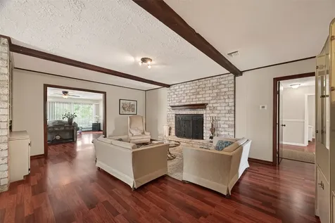 306 W Castle Harbour Drive Friendswood TX 77546