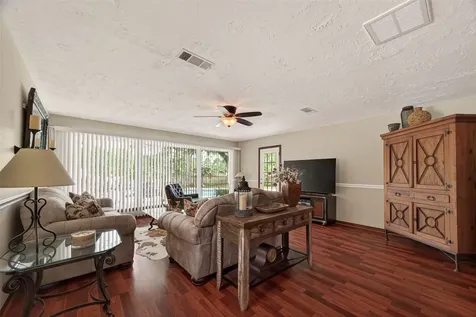 306 W Castle Harbour Drive Friendswood TX 77546