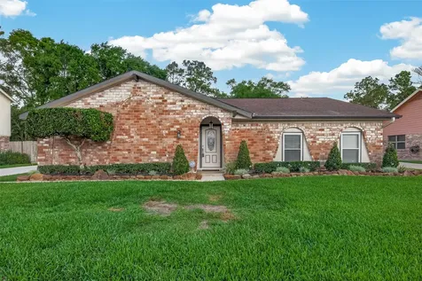 306 W Castle Harbour Drive Friendswood TX 77546